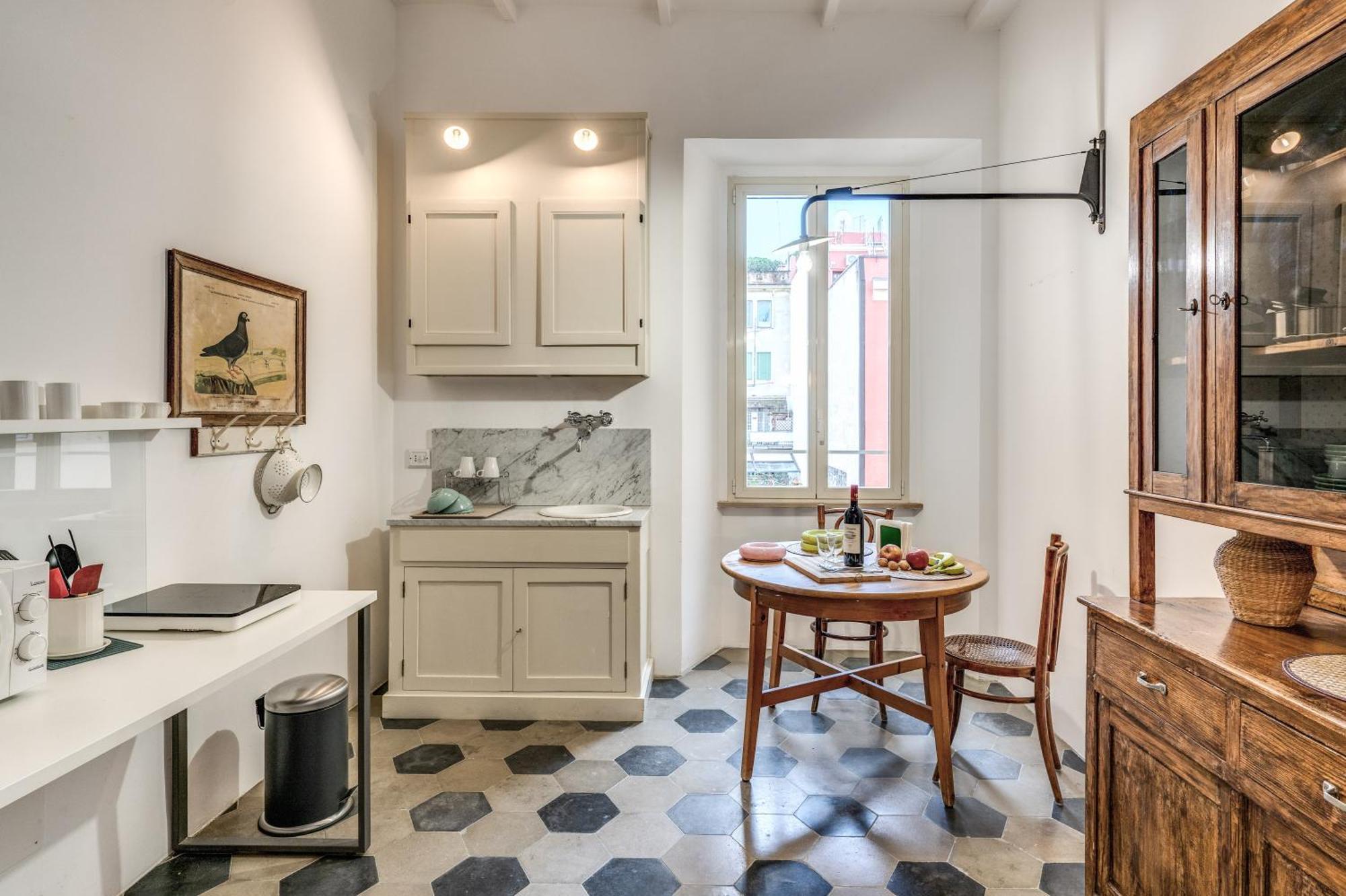 101 Flats Candia's Roma