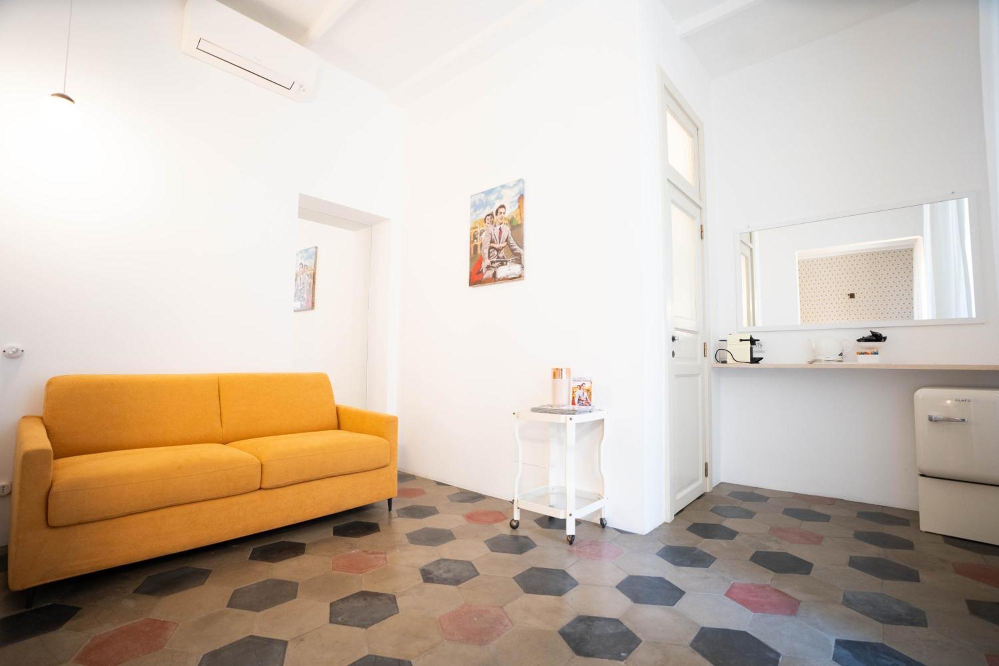 101 Flats Candia's Roma